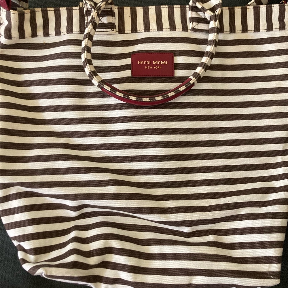 Henri Bender bag with waterproof interior
